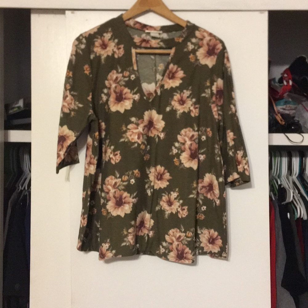 Floral top